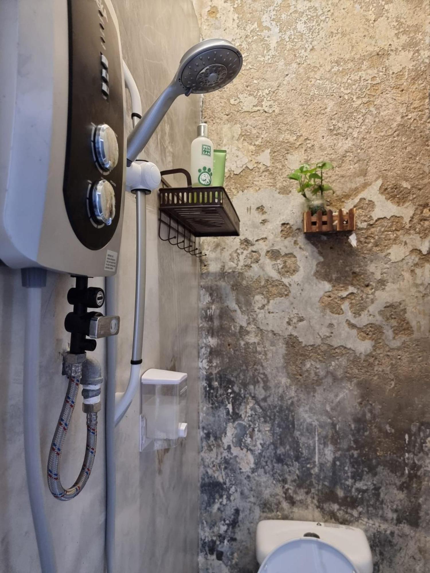 Vspace Guesthouse Capsule & Cafe Malacca Eksteriør bilde