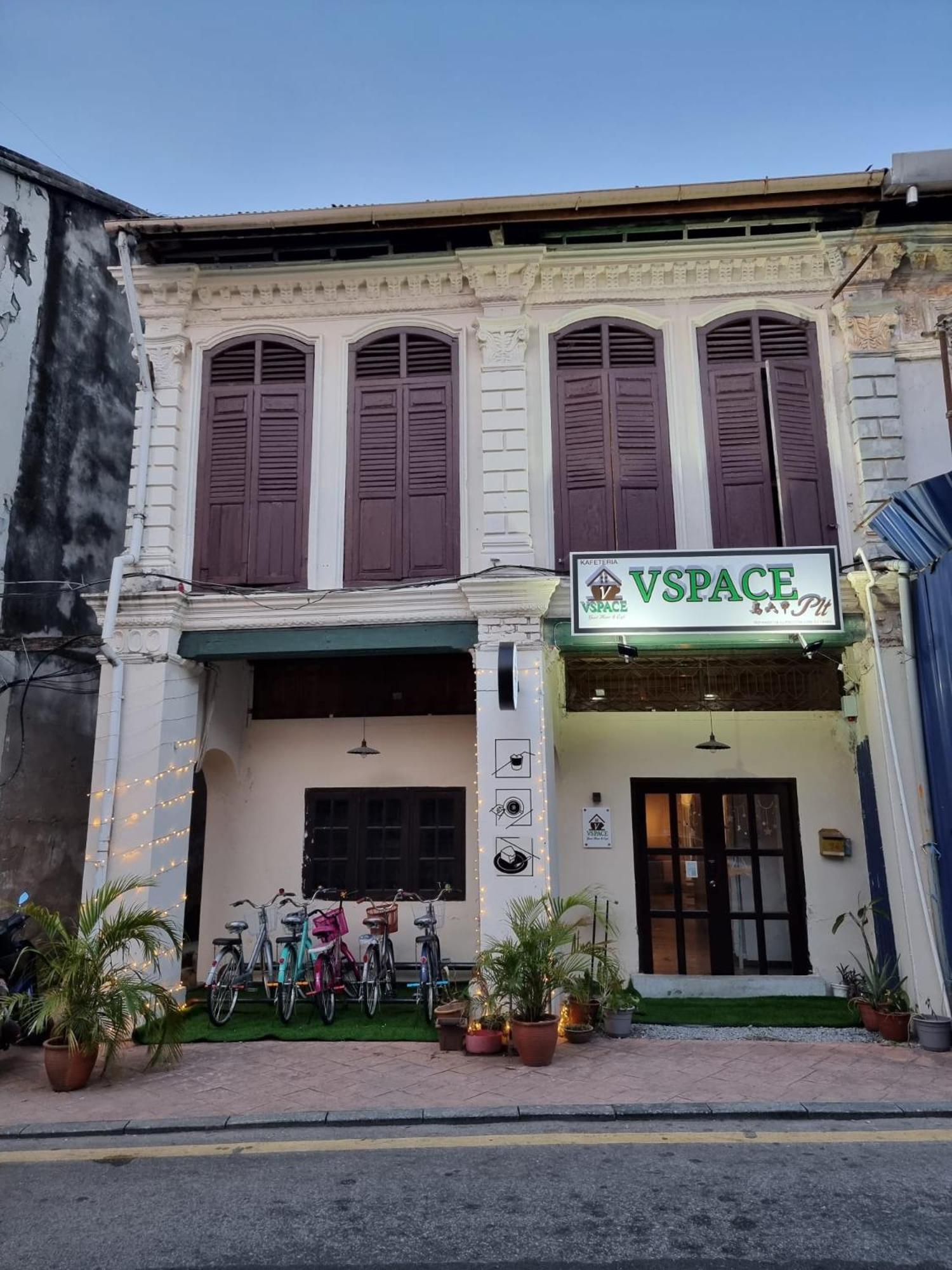 Vspace Guesthouse Capsule & Cafe Malacca Eksteriør bilde